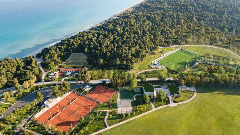 Trainingsplätze im Resort  — Foto: Sani Resort