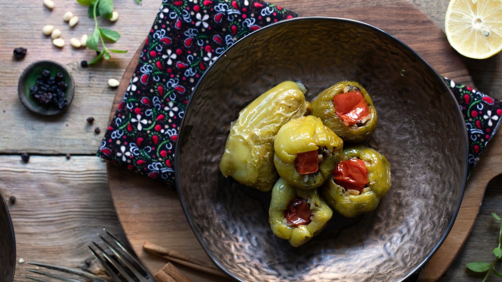 Dolmes mit grünem Paprika — Foto: TGA