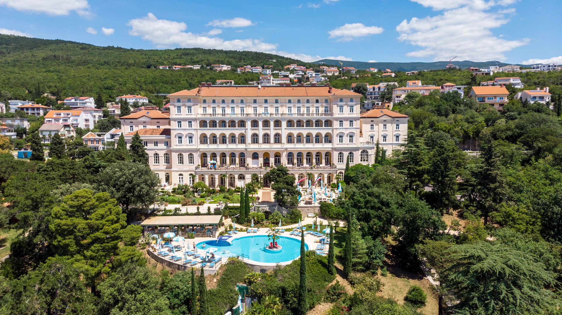 Kvarner Palace &mdash; Foto: Kvarner Palace