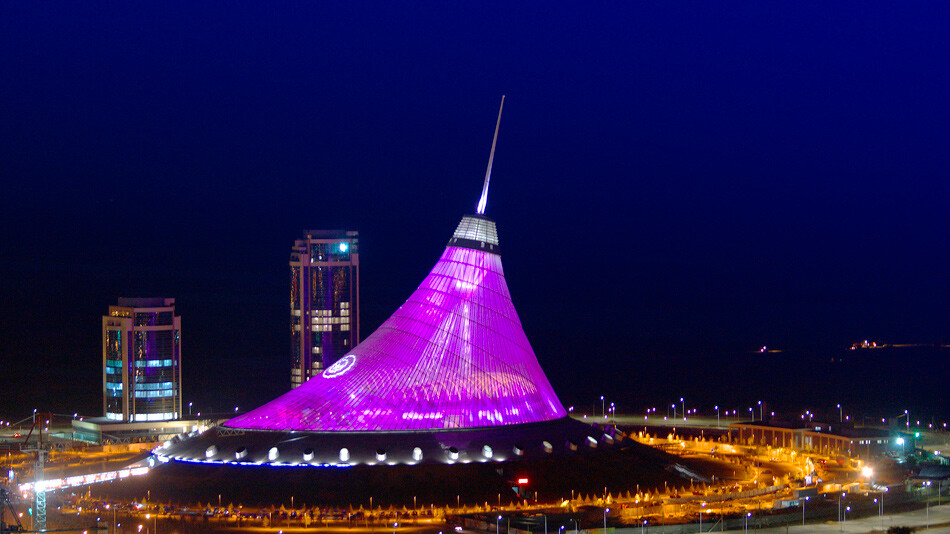 Khan Shatyr Entertainment Center  &mdash; Foto: Air Astana 