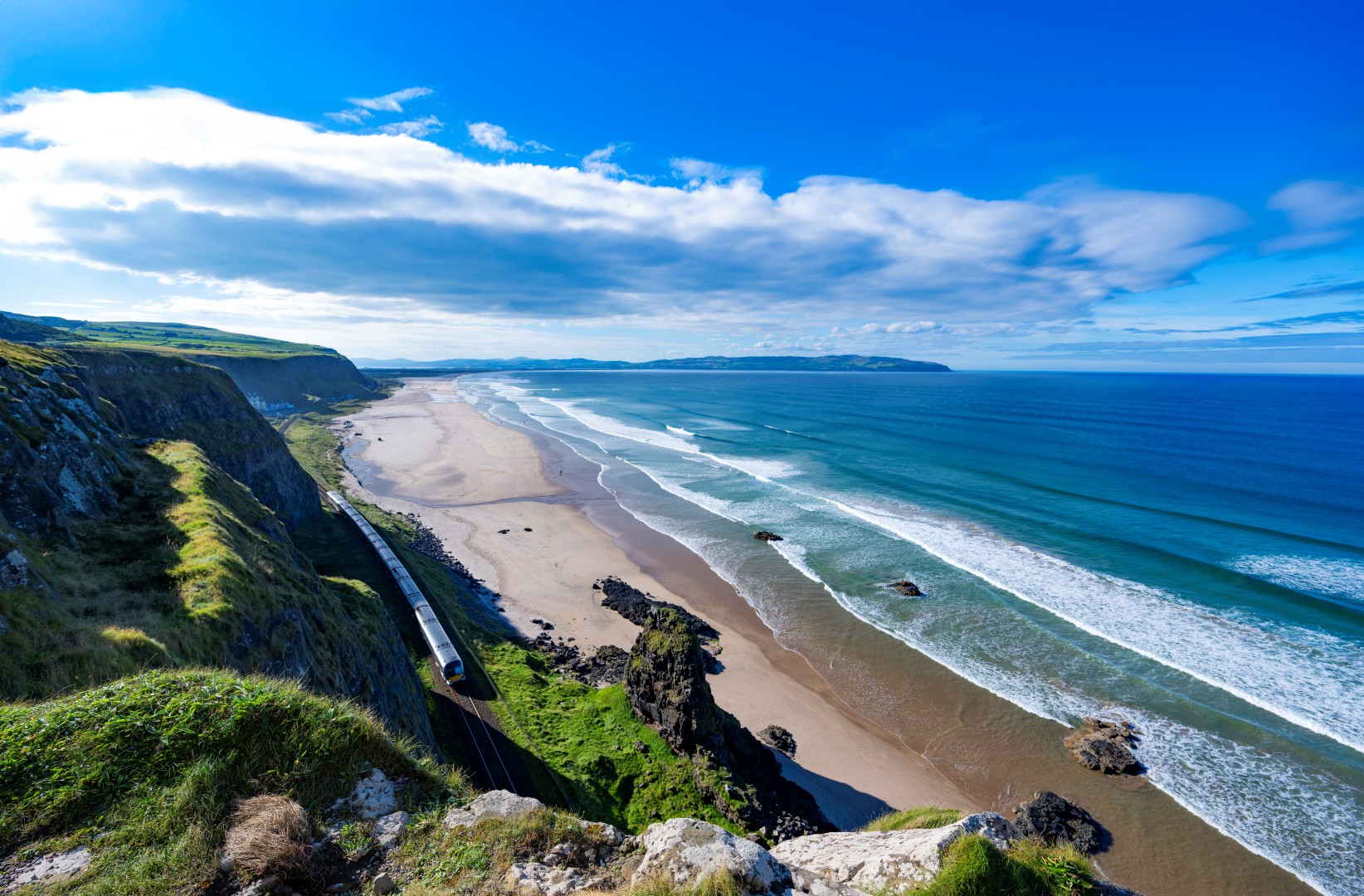 Von Derry-Londonderry nach Coleraine — Foto: Londonderry / Tourism Ireland
