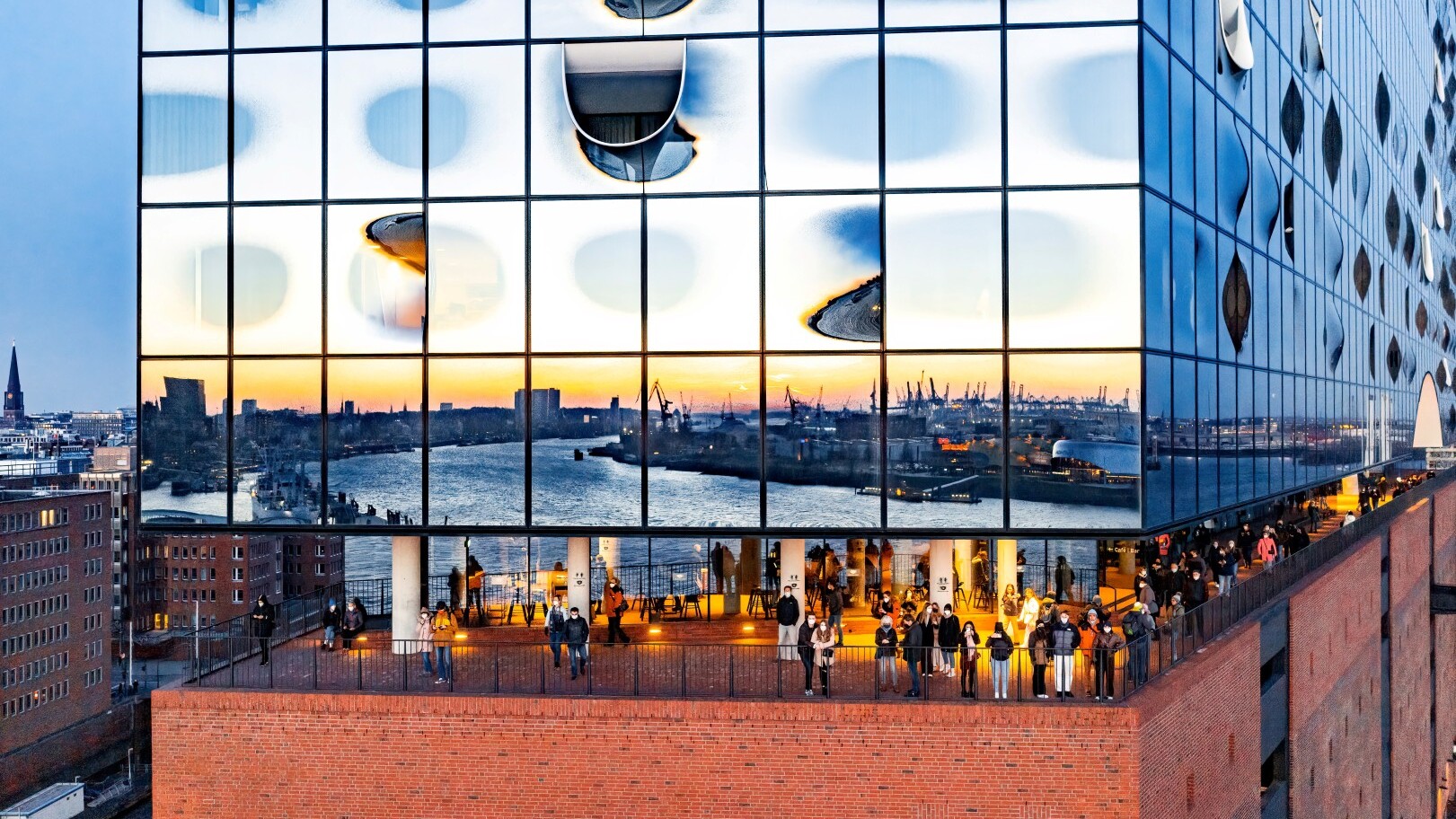 Elbphilharmonie in Hamburg — Foto: Thies Raetzke
