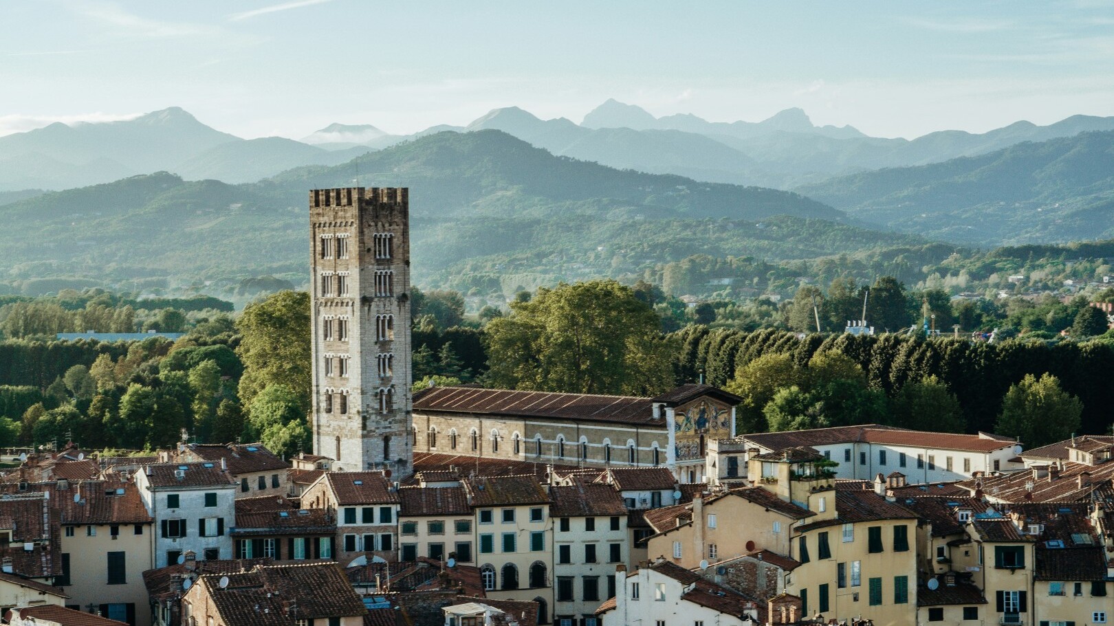 Lucca mit seinen mittelalterlichen Türmen   — Foto: Unsplash/Kateryna Senkevych - bereitgestellt von MSC Cruises