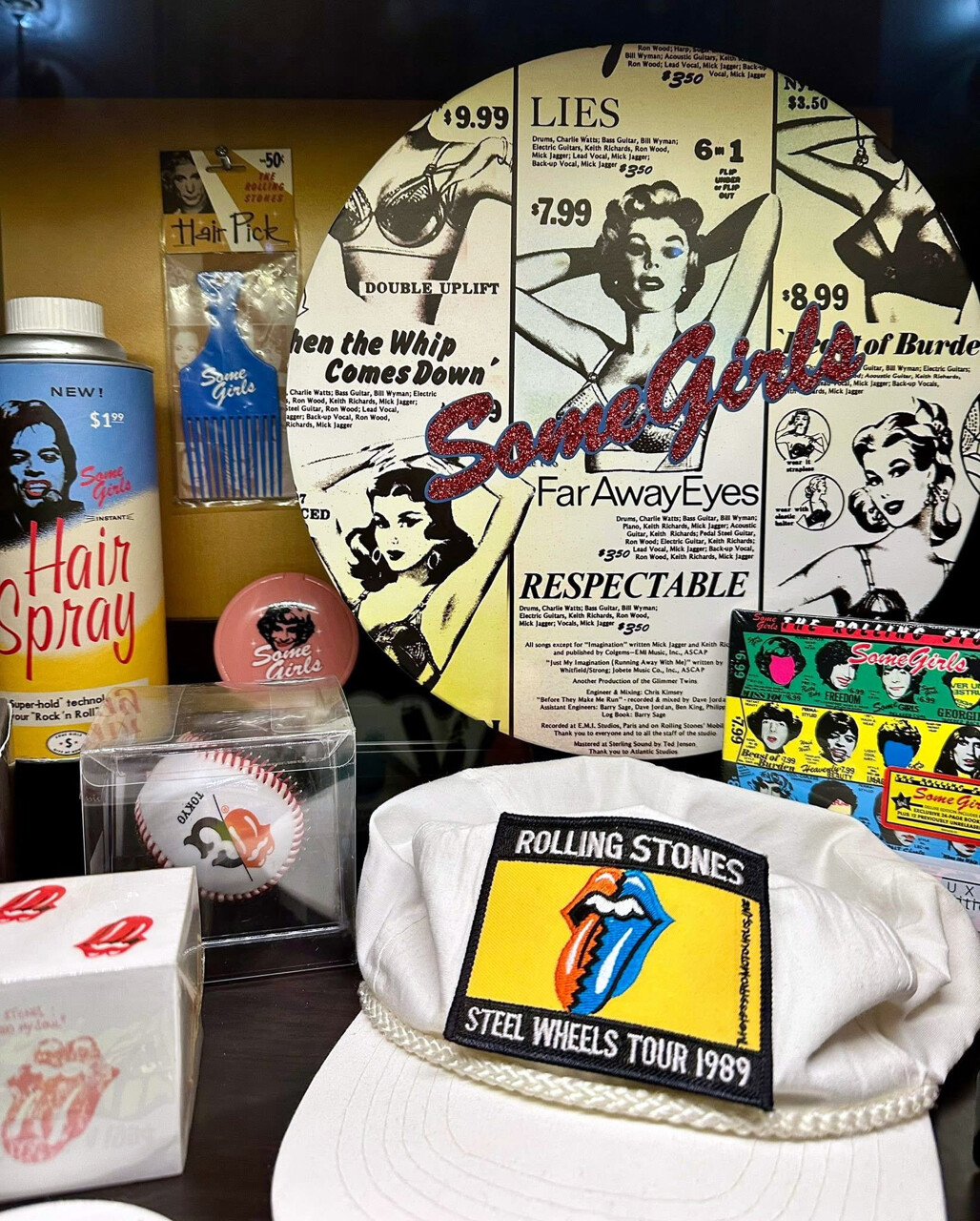 Dauerausstellung „CAUTION! Stones Ahead” — Foto: Phil Abroms