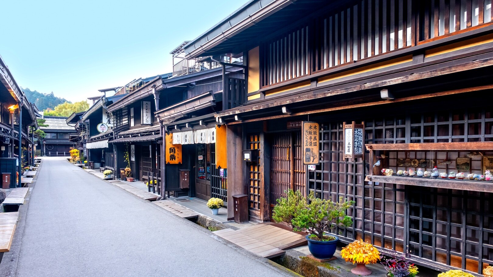 Sannomachi street in Takayama &mdash; Foto: AdobeStock / bereitgestellt von Sunny Cars