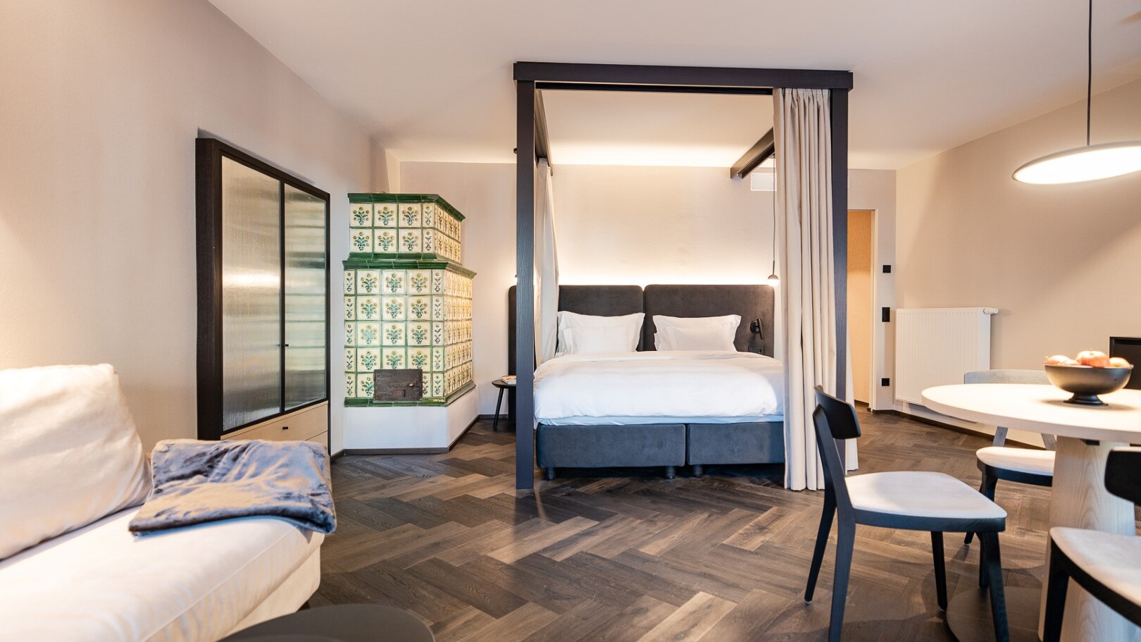 Schwarzer Adler  — Foto: CS Creative Studio  