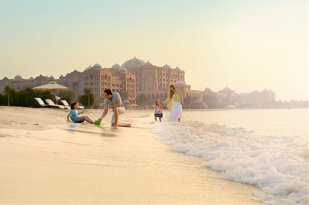 Emirates Palace Beach — Foto: DCT Abu Dhabi  
