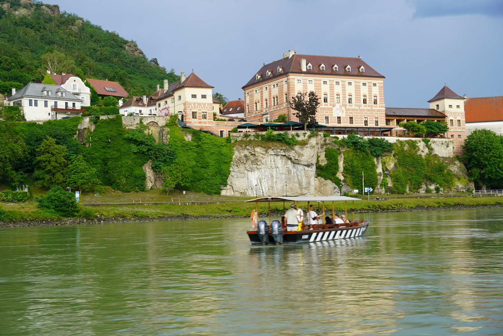 Blick auf Schloss Dürnstein — Foto: Christiane Reitshammer