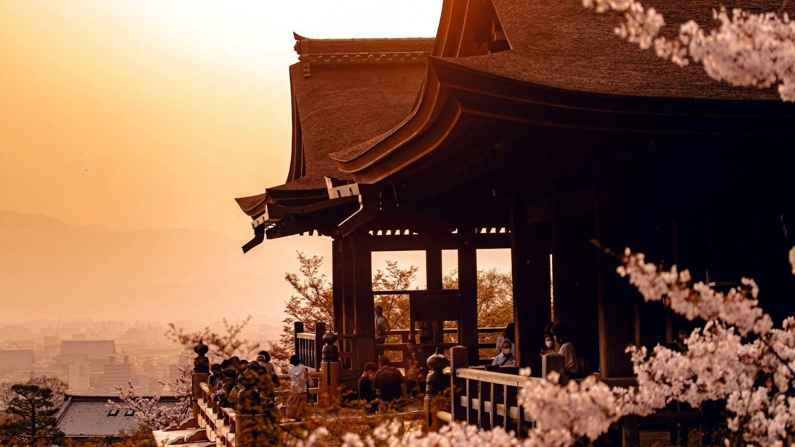 Kyoto in Japan — Foto: unsplash.com/ShinichiKotoku - bereitgestellt von Dertour