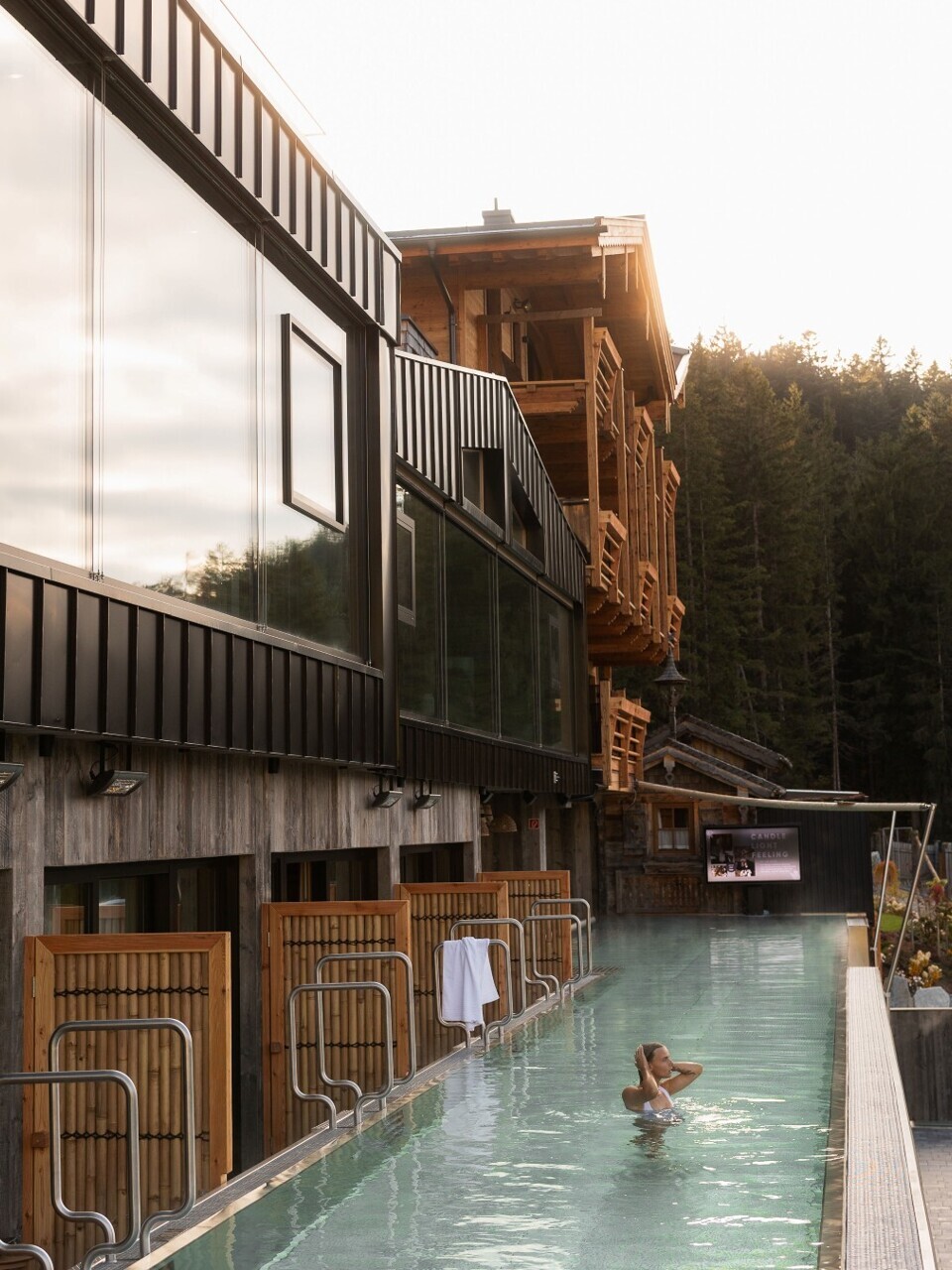 Infinitypool Blue Heaven mit 42 Metern 
 — Foto: NEST X NOMAD