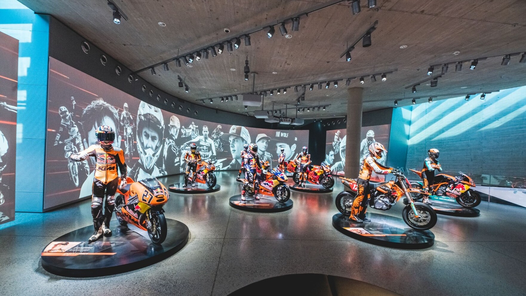 Heroes Ebene &mdash; Foto: KTM Motohall