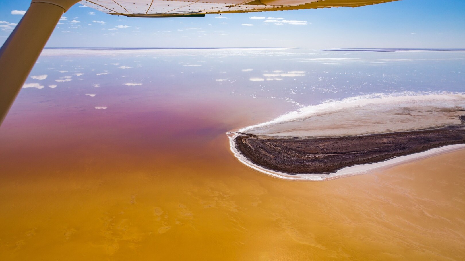 Kati Thanda-Lake Eyre National Park, Wrightsair Scenic Flight   — Foto: South Australian Tourism Commission  