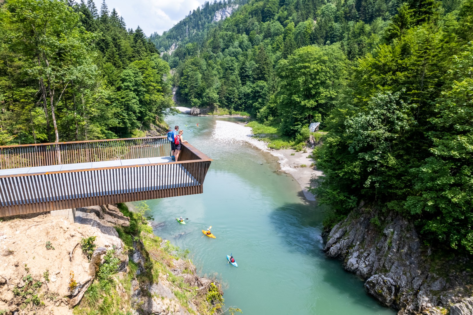 Schmugglerweg im Alpinen Canyon & Aussichtsplattform
  — Foto: TVB Kaiserwinkl