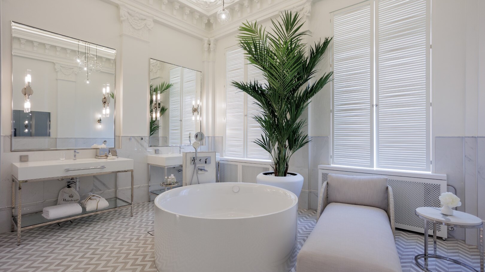 Sigunature Suite Bathroom — Foto: Waldorf Astoria Hotels & Resorts