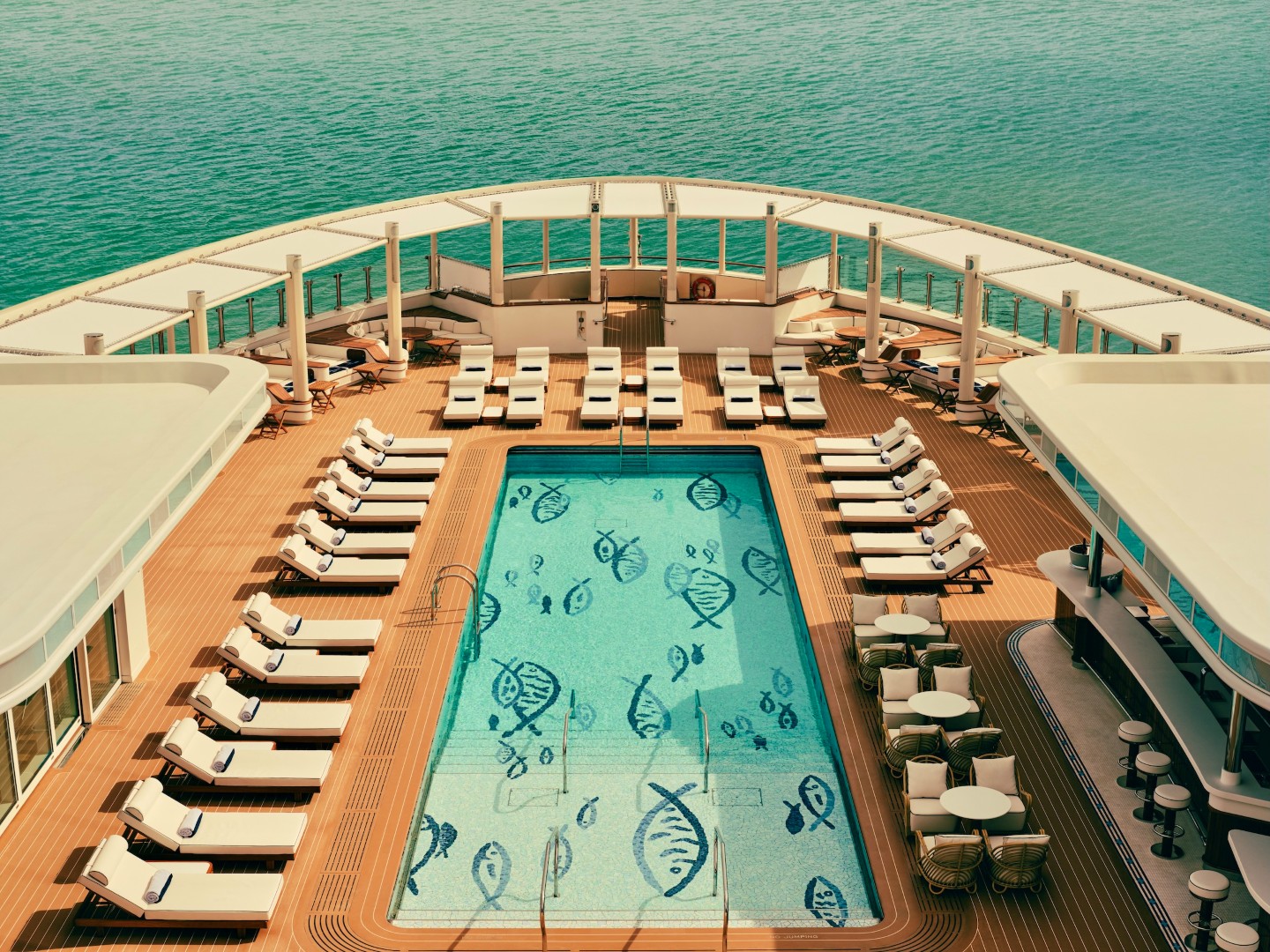 Four Seasons Yacht, Pool — Foto: Four Seasons Yachts