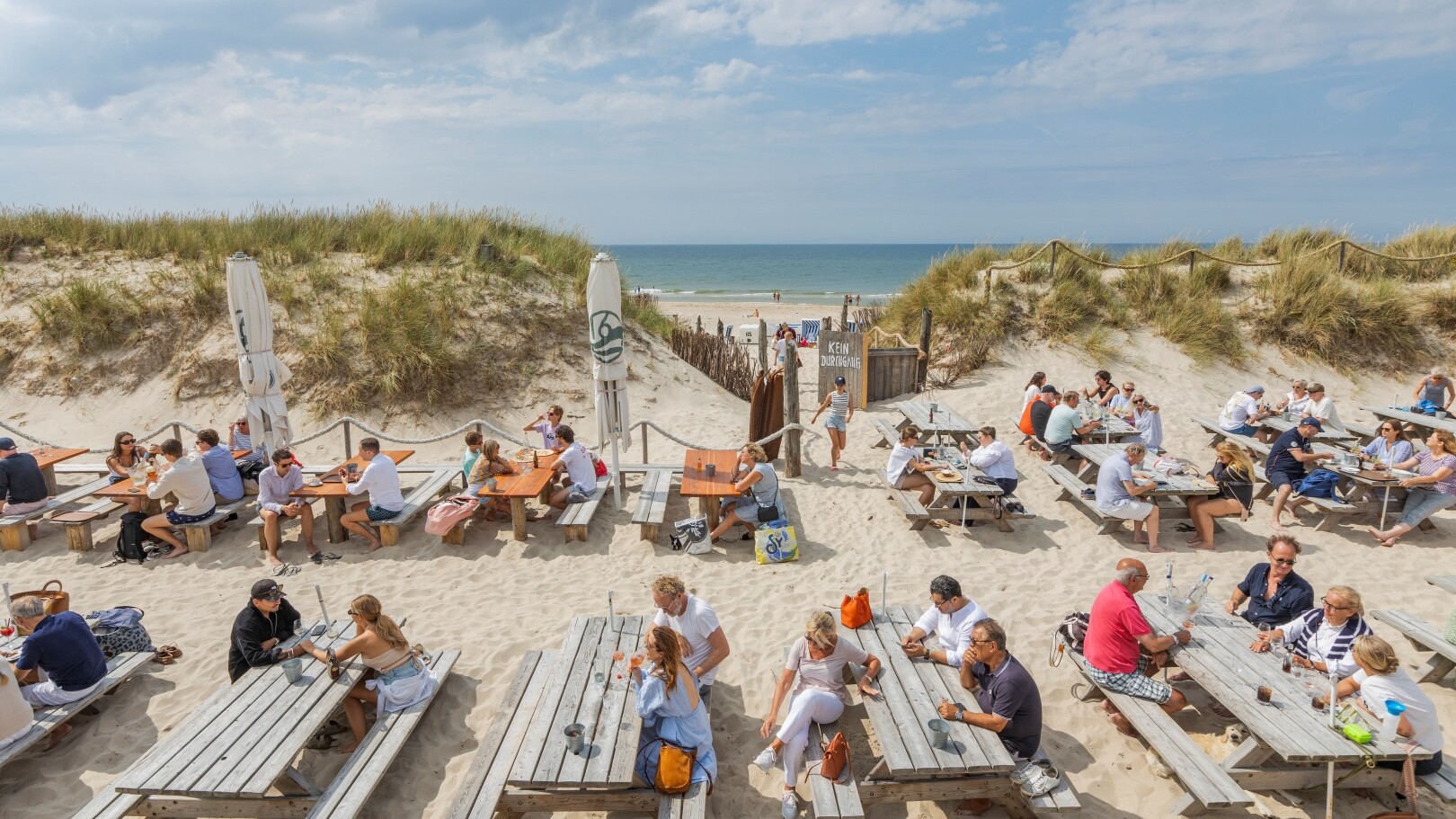 Gemütlich am Strand von Kampen, Buhne16 — Foto: Monica Gumm / Sylt Marketing