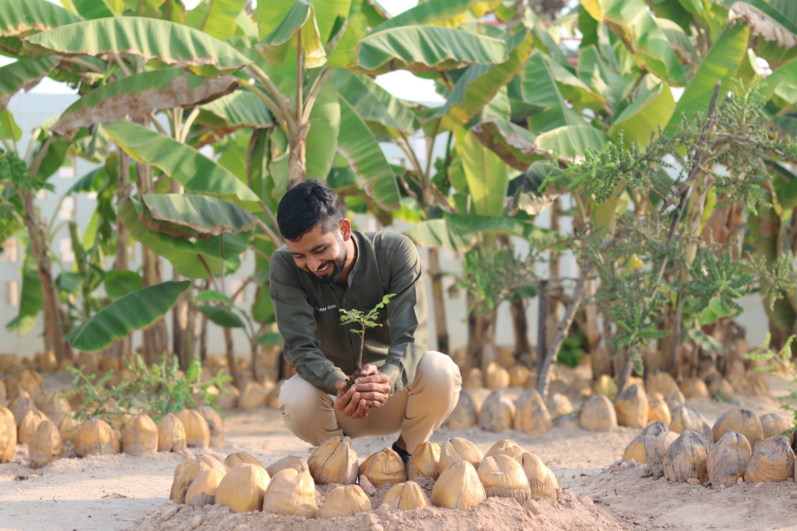 Al Baleed Resort Salalah by Anantara: Frankincense Tree Planting Experience   &mdash; Foto: Minor Hotels 