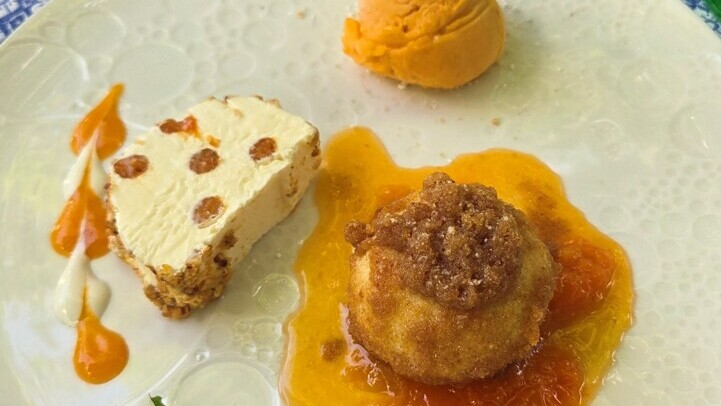 Knödel, Eis oder Parfait? Oder das ganze Trio... — Foto: Christiane Reitshammer