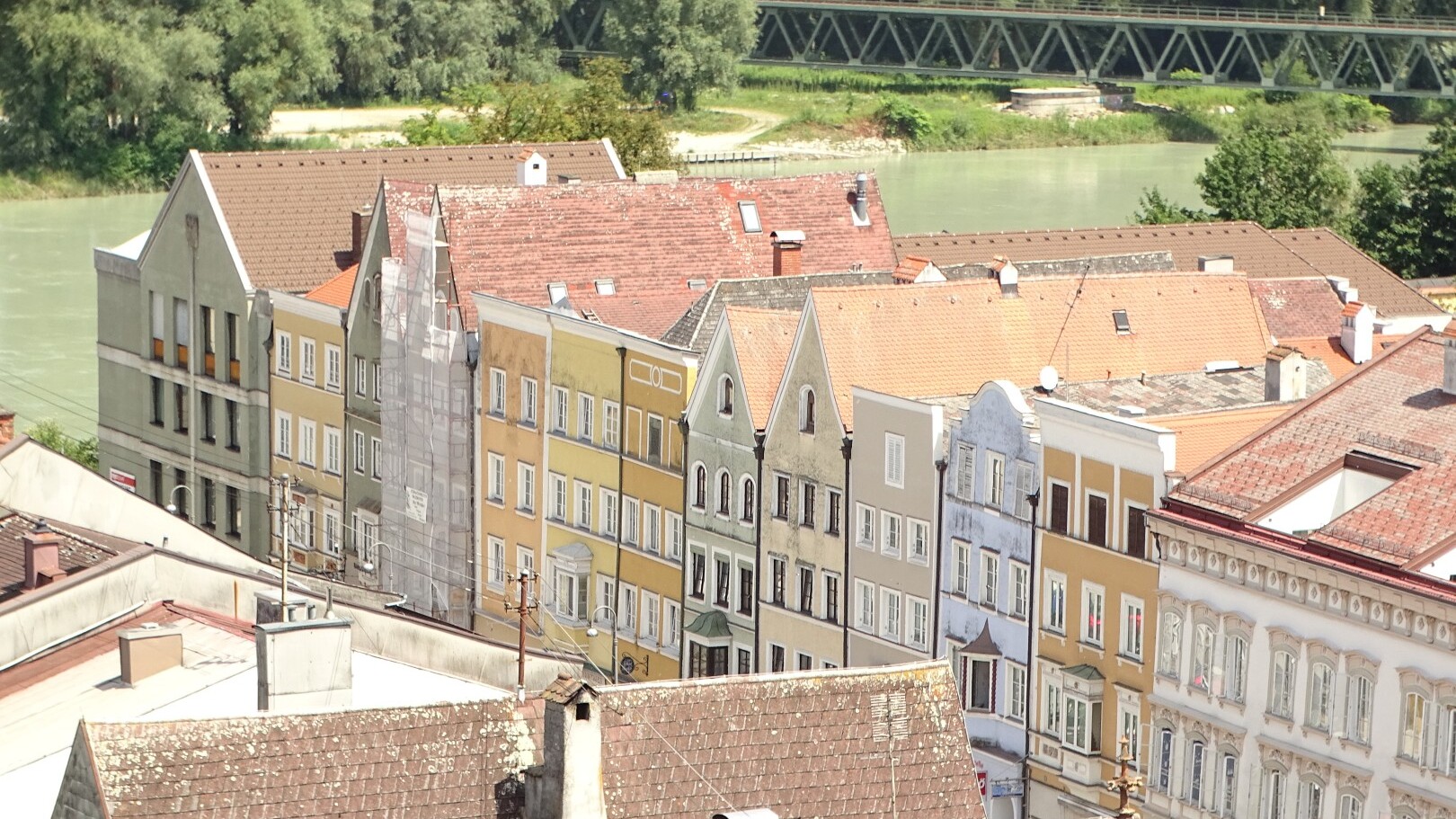 Braunau am Inn mit Blick nach Bayern — Foto: Christiane Reitshammer
