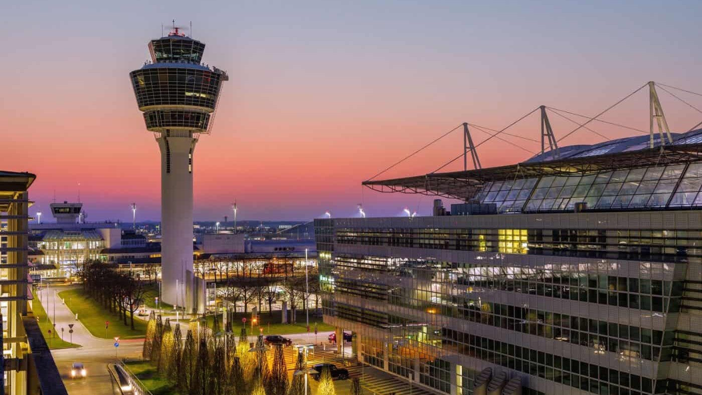 Airport Tower in München — Foto: Flughafen München