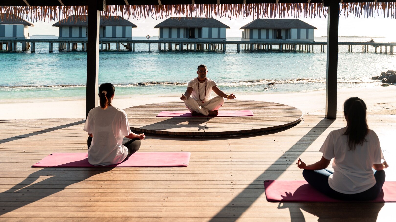 Der Morgen beginnt mit Meditation oder Yoga &mdash; Foto: Noku Maldives, Vignette Collection