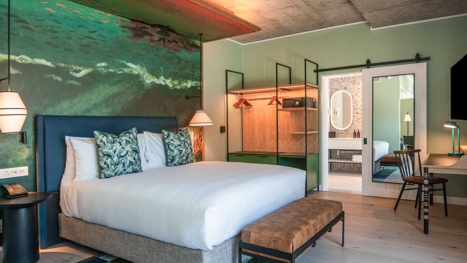 Canopy by Hilton Cape Town Longkloof, King Premium Suite — Foto: 2025 Hilton