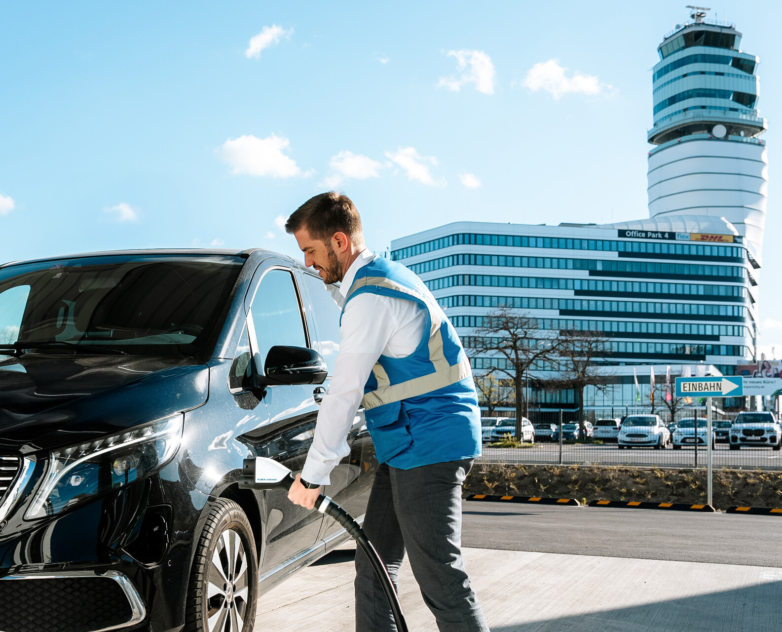 „Easy Park & Charge“ am Flughafen Wien — Foto: Flughafen Wien