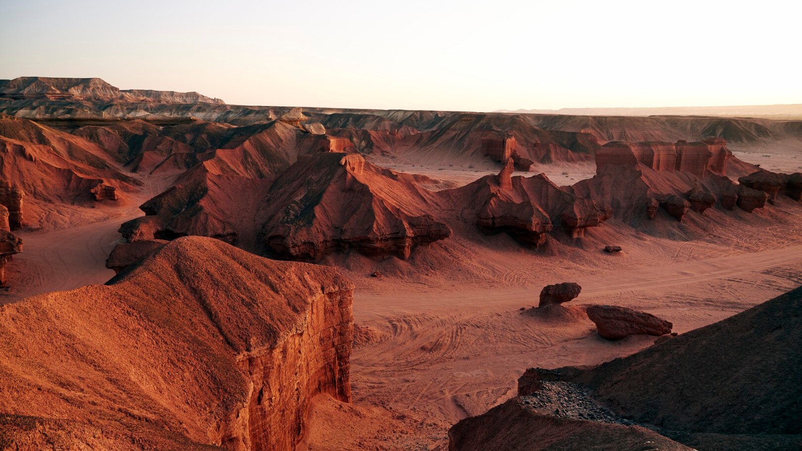 Namibe Wüste, Angola  — Foto: Ministry of Tourism of Angola / Kleber Group, Robert Haidinger