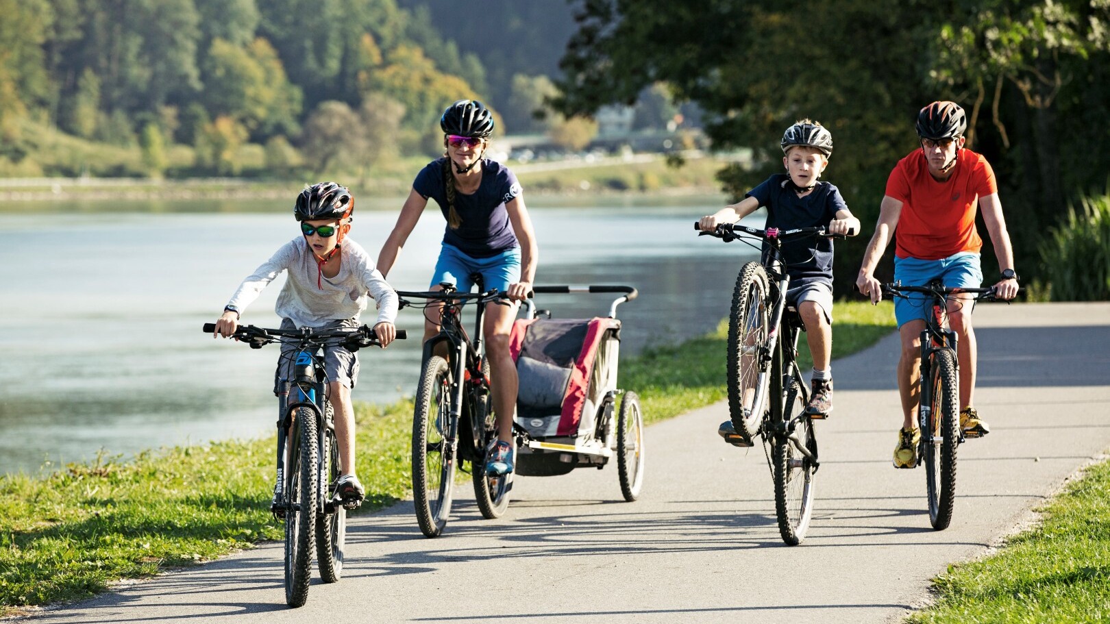 Radfahren an der Donau &mdash; Foto: Oberösterreich Tourismus / Stefan Mayerhofer