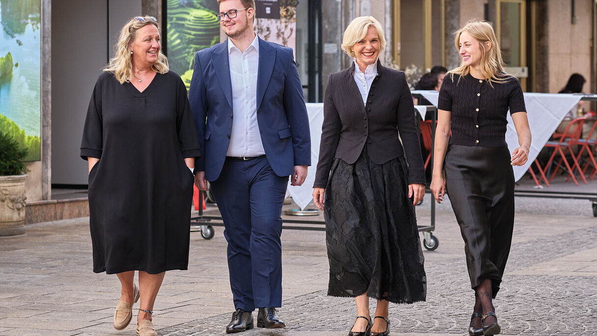 Das Team der airtours travel boutique in Graz
— Foto: TUI/Florian Albert