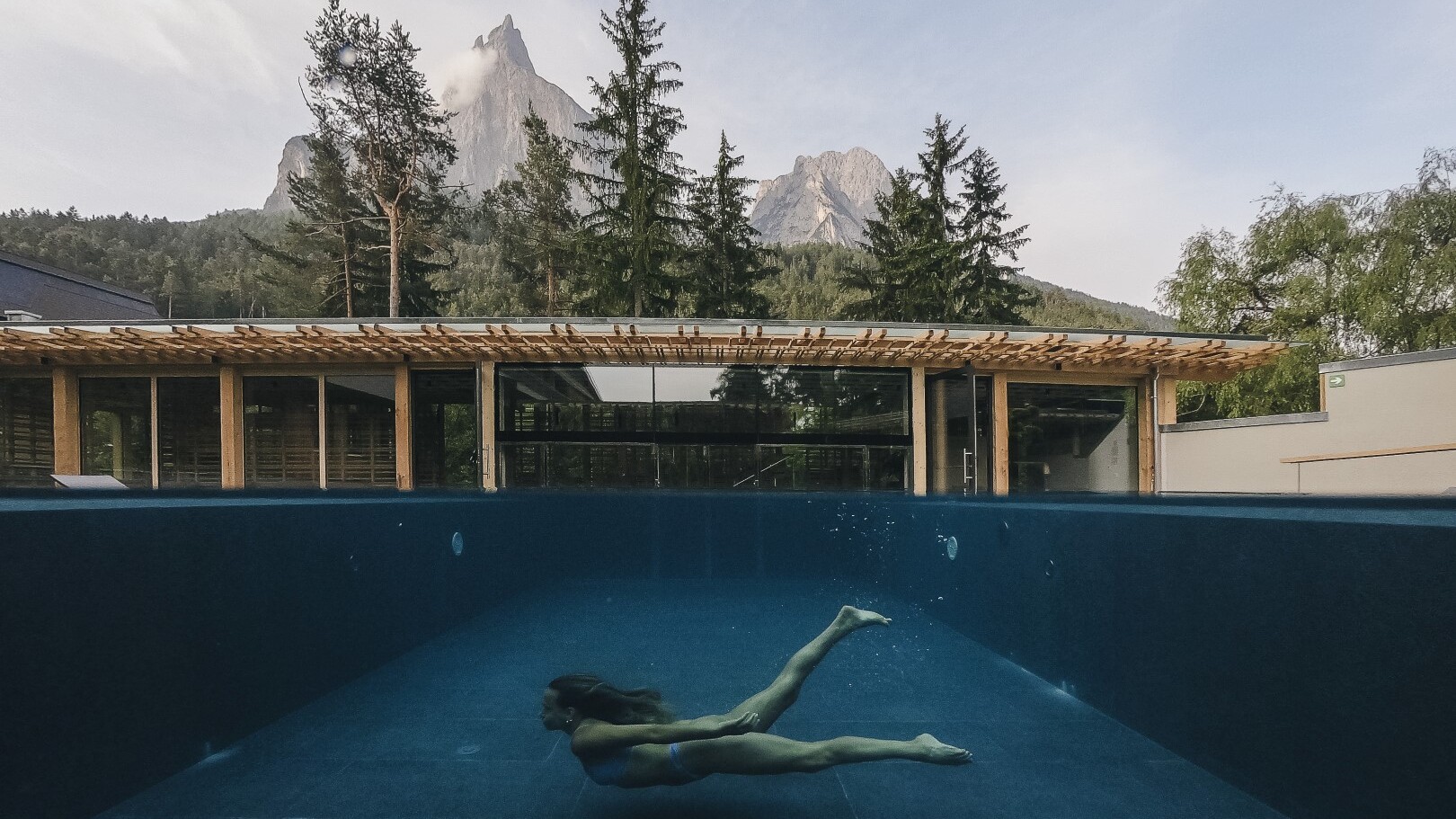 Sensoria Dolomites, Badehaus   — Foto: BRANDNAMIC 