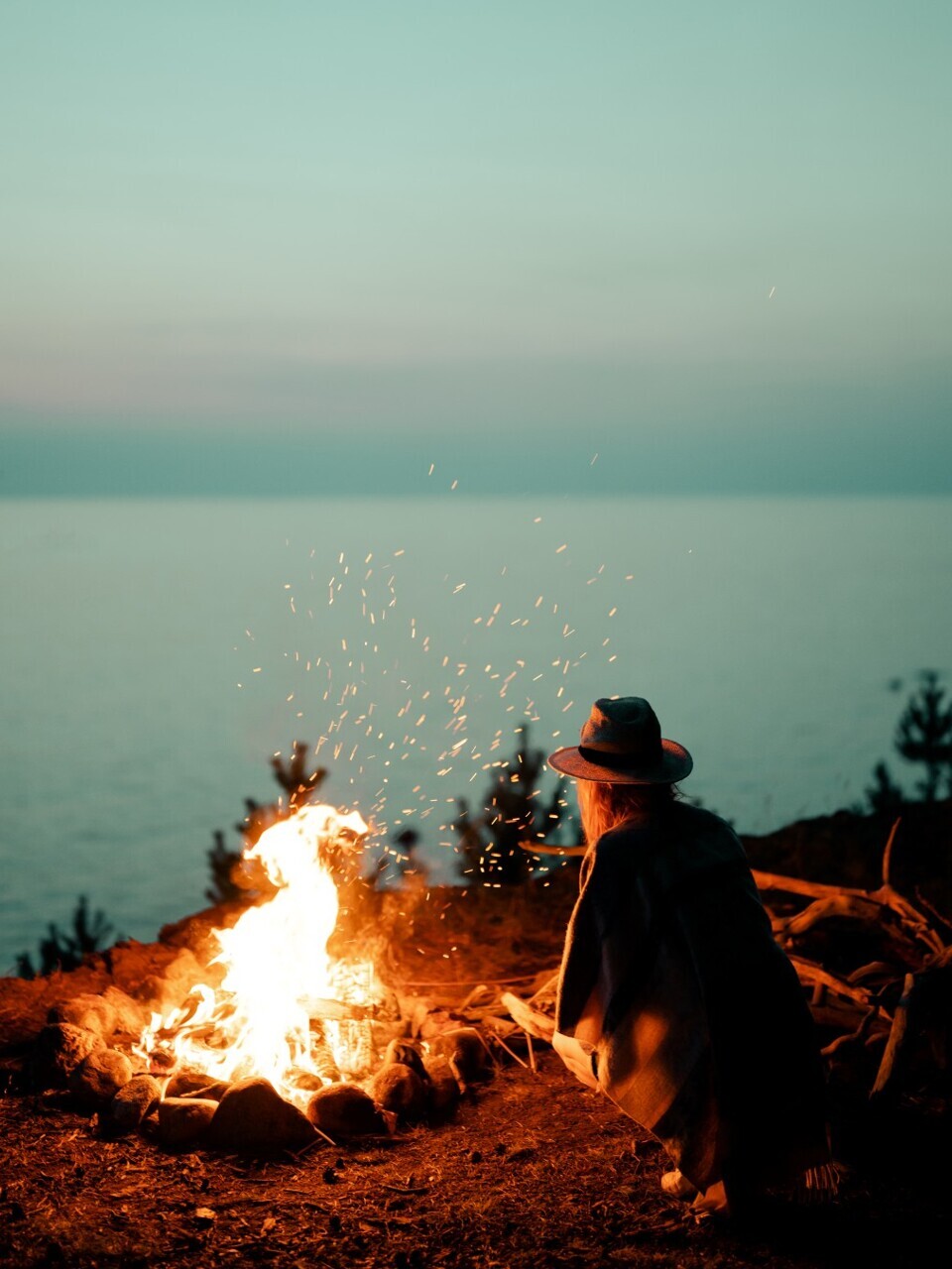 Romantisch am Lagerfeuer — Foto: Visit Estonia