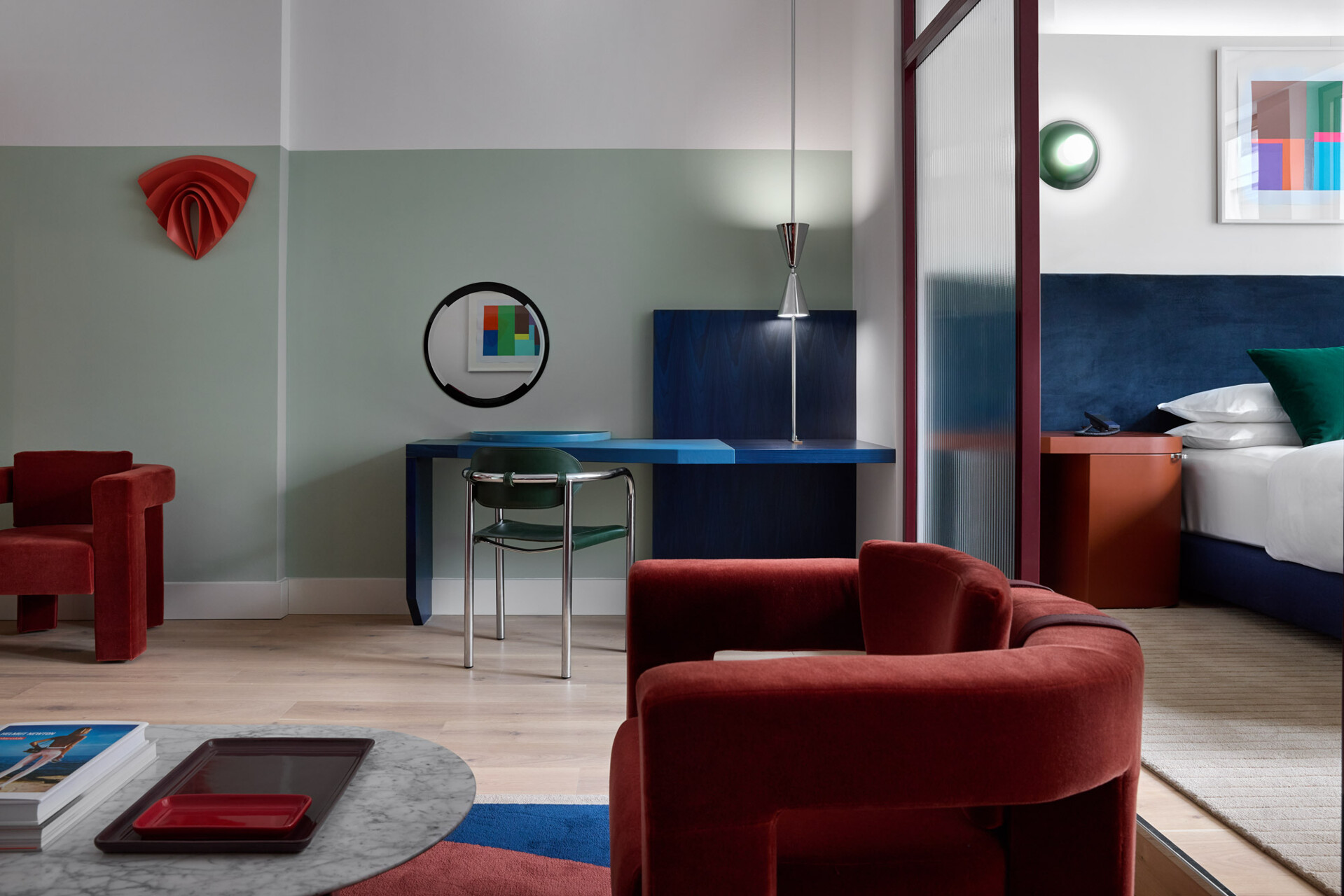 Kimpton Main Frankfurt, Zimmer — Foto: Konstantin Volkmar / Kimpton Main Frankfurt
