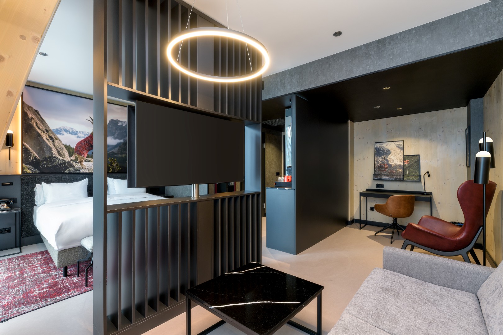 Radisson RED Innsbruck, Junior Suite &mdash; Foto: Schubert Photography 