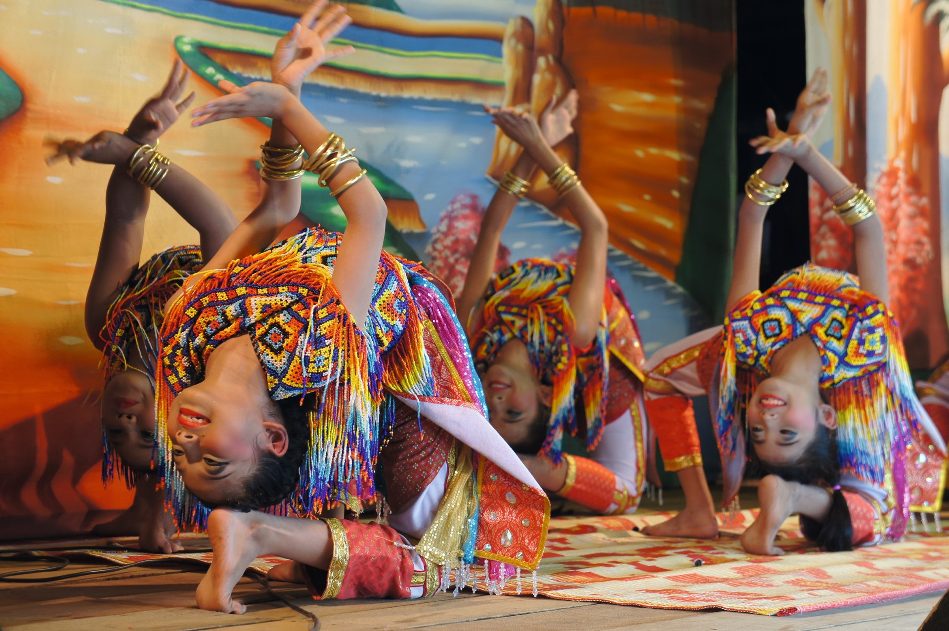 Traditioneller Nora-Tanz  — Foto: Pensinee W/shutterstock.com 