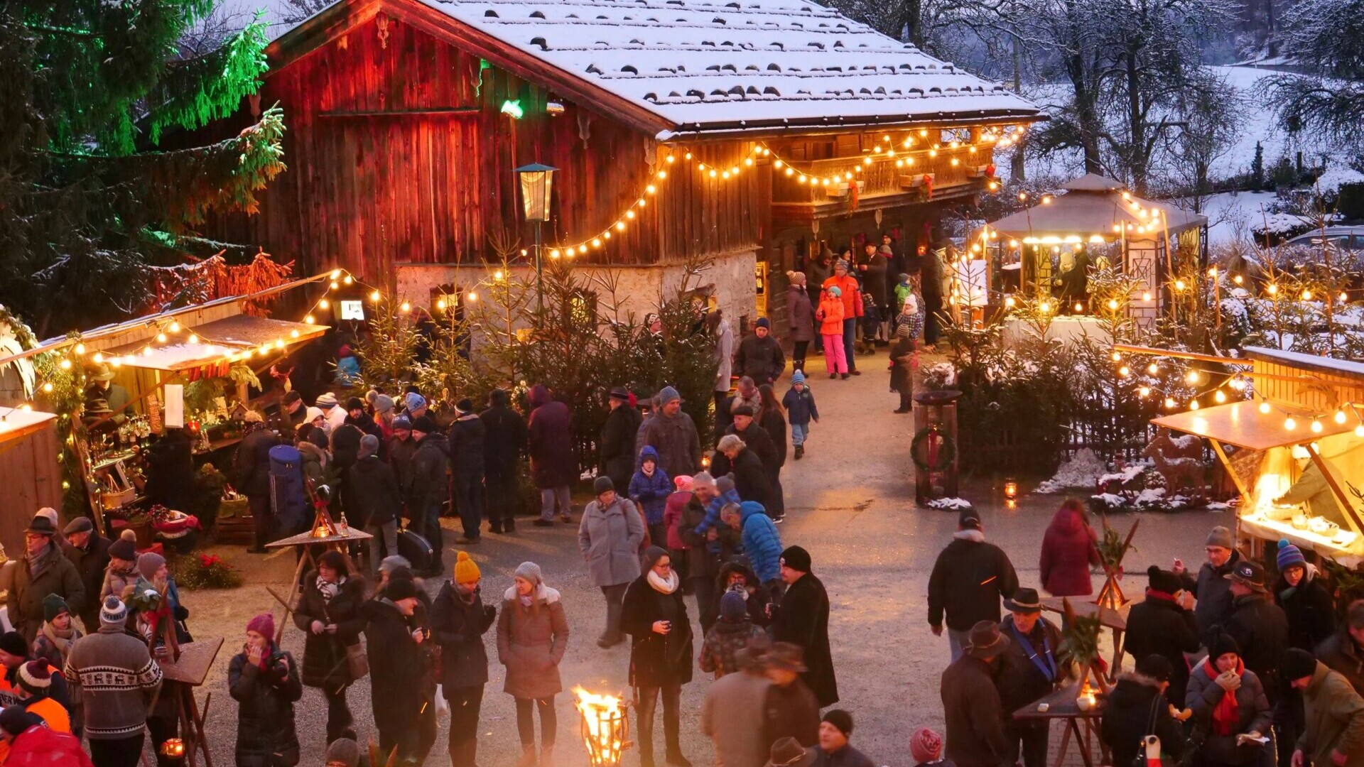 Weihnachtsmarkt beim Franz-Xaver-Gruber-Gedächtnishaus — Foto: FXG-Gemeinschaft Hochburg-Ach