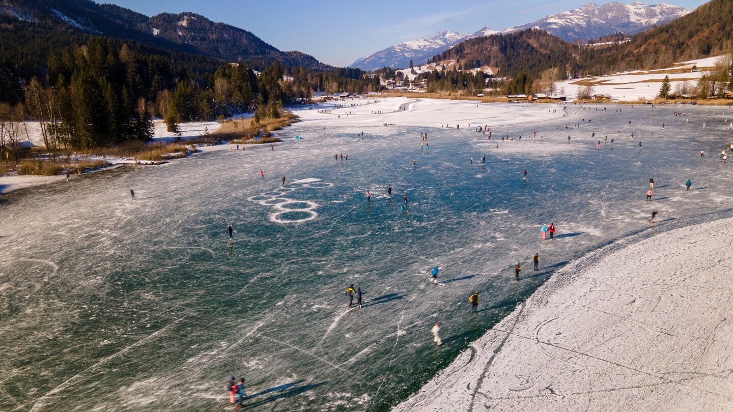 Eislaufen am Weissensee — Foto: NLW Tourismus Marketing GmbH
