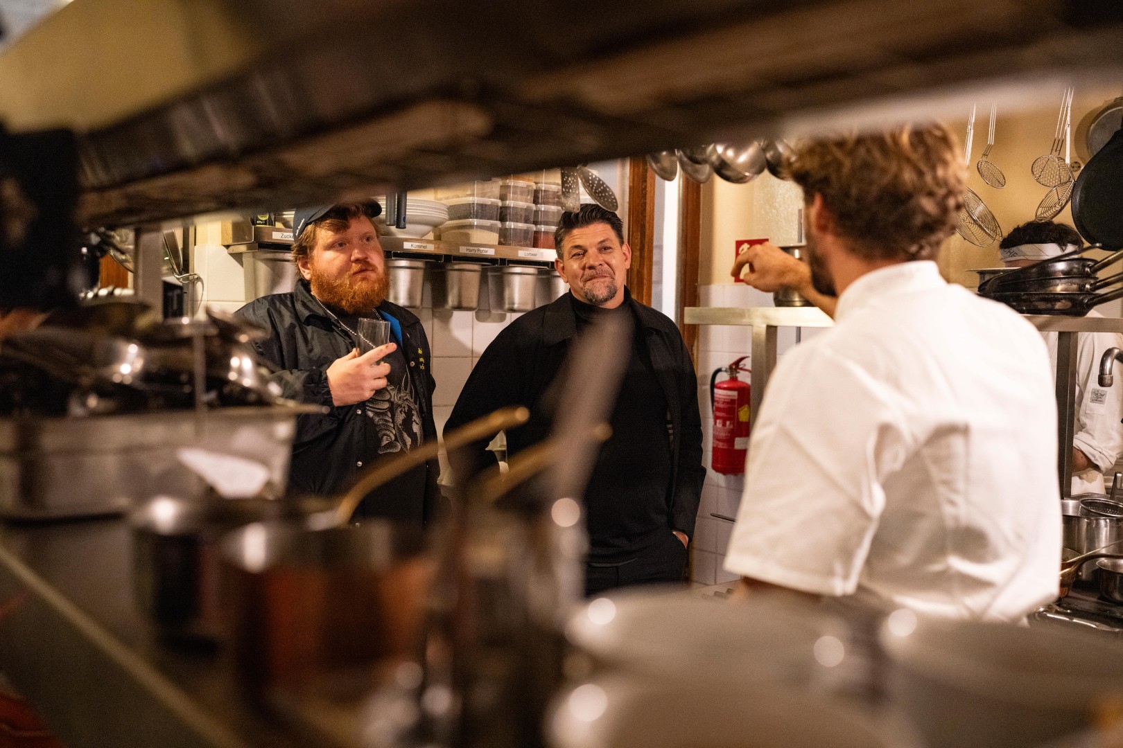 Lukas Mraz und Tim Mälzer unterwegs in Wien &mdash; Foto: WienTourismus / Hermann Höger