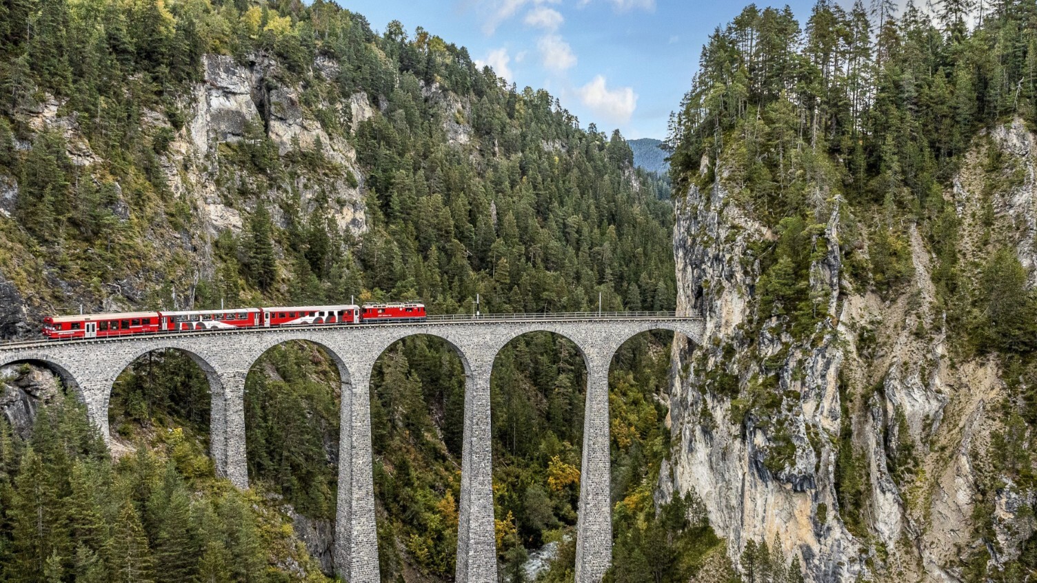 Landwasserwelt & Viaduktshuttle — Foto: Rhätische Bahn / Andrea Badrutt
