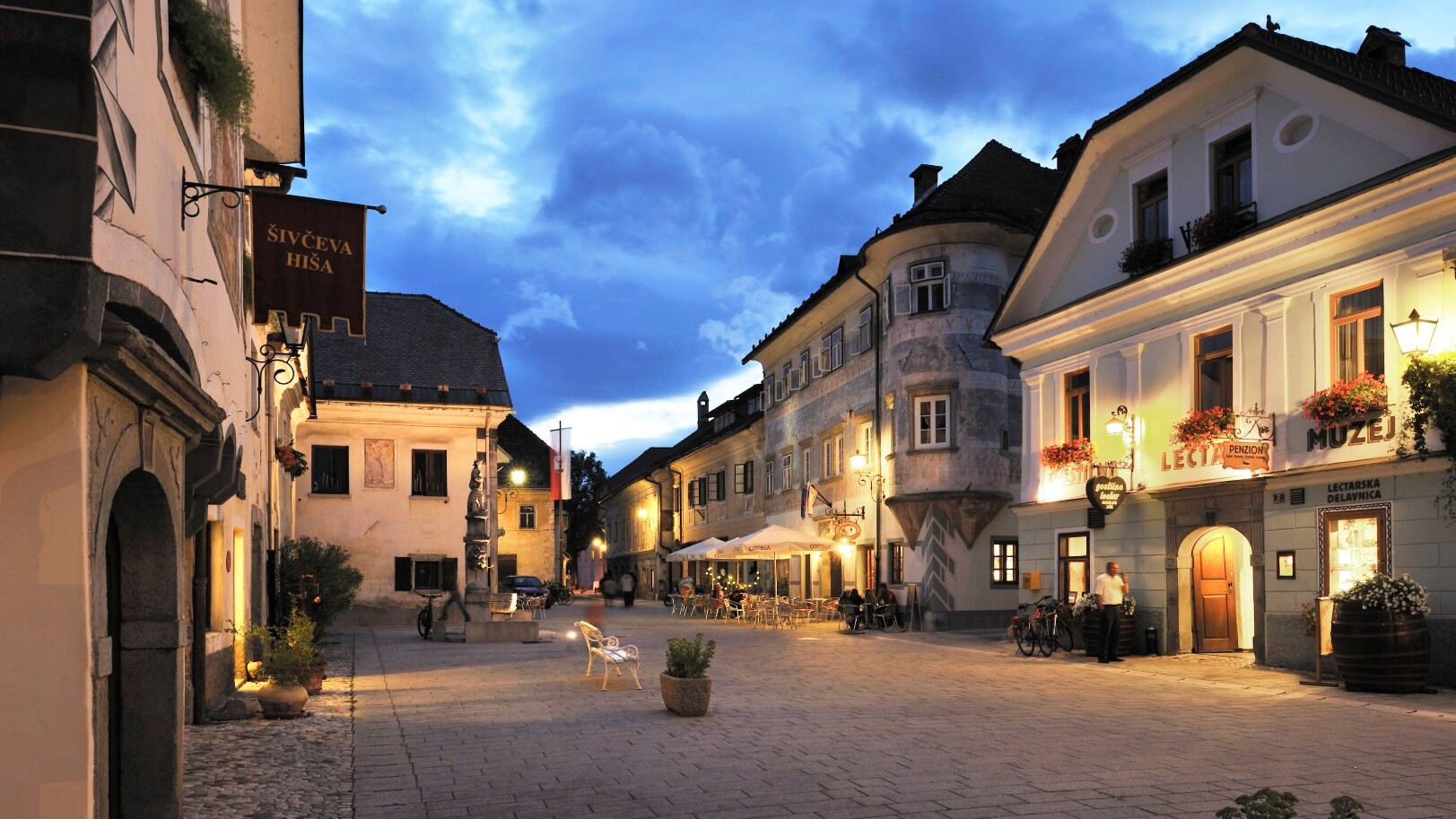 Radovljica &mdash; Foto: STO / Miran Kambic