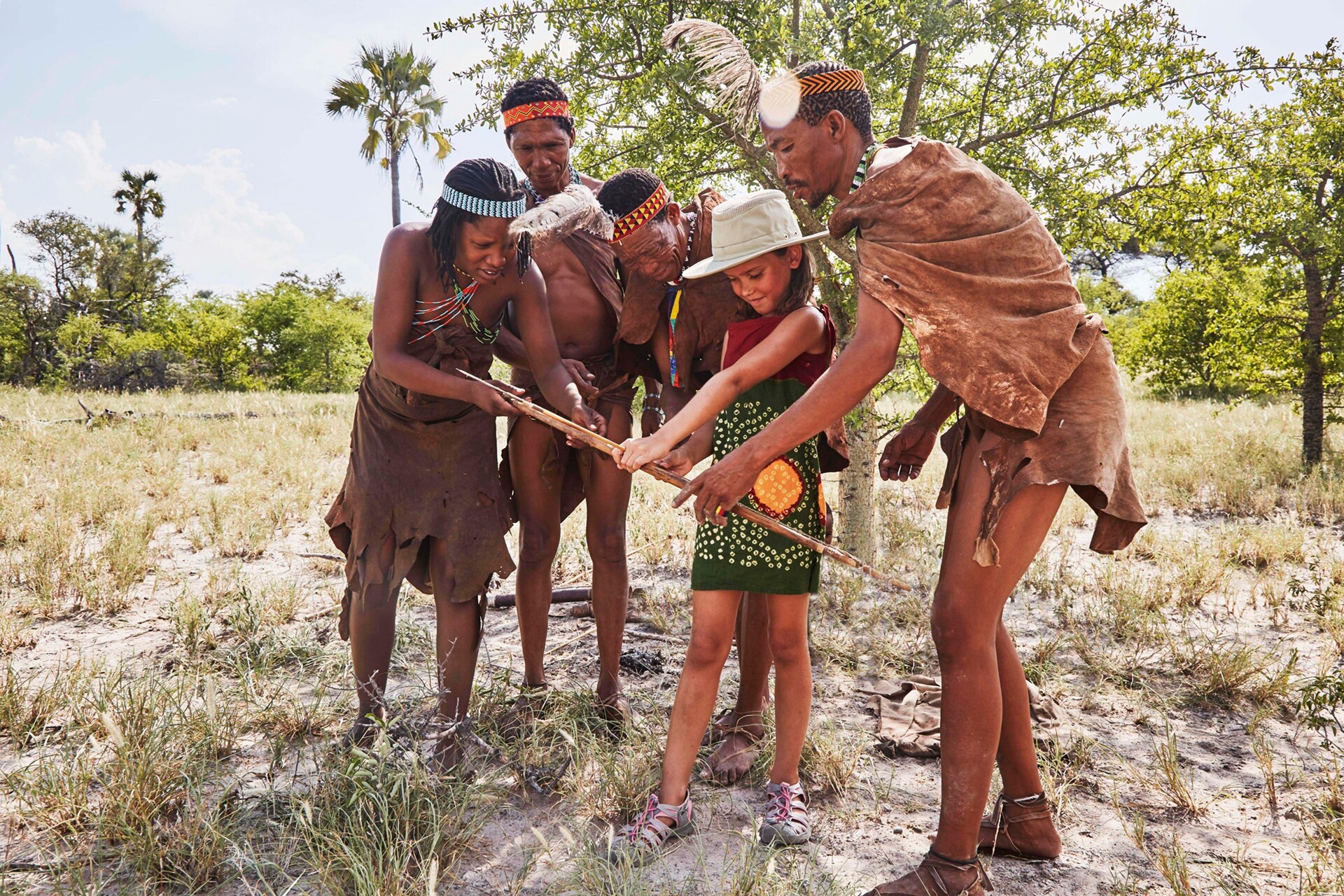 Fährtenleser führen in die Kunst des Spurensuchens ein — Foto: Natural Selection