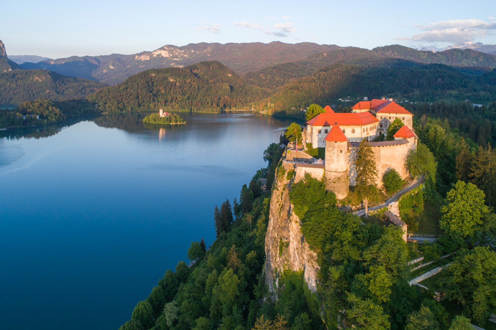 Burg Bled am Bleder See — Foto: STO / Jost Gantar
