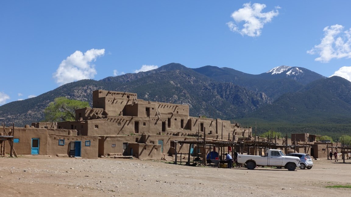 Lehmziegelhäuser in Taos Pueblo — Foto: Susanna Hagen