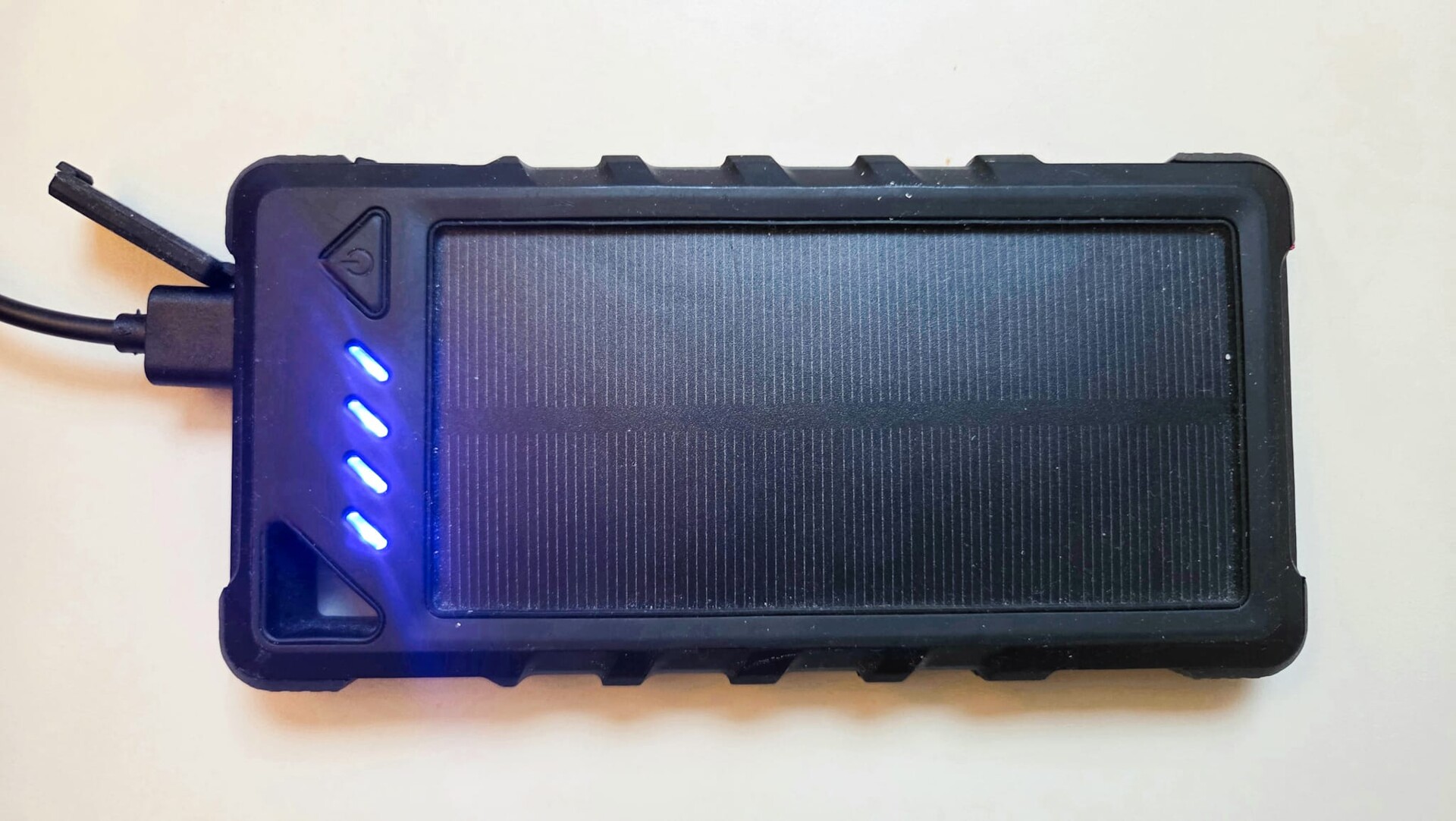 Powerbanks zu Hause aufladen! — Foto: Christiane Reitshammer