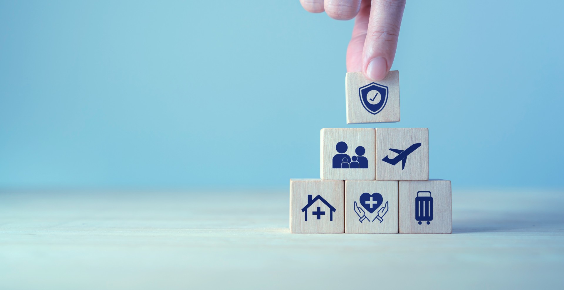Die verschiedenen Reiseschutzbausteine sind unterschiedlich wichtig   — Foto: AdobeStock / LTA 