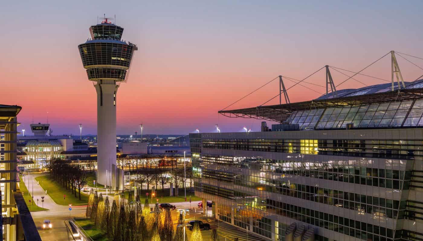 Airport Tower in München — Foto: Flughafen München