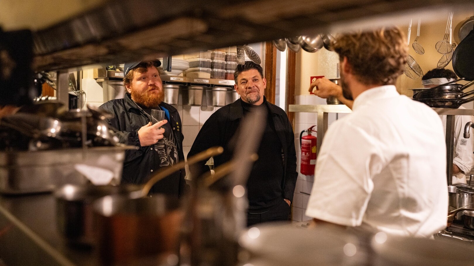Lukas Mraz und Tim Mälzer unterwegs in Wien — Foto: WienTourismus / Hermann Höger