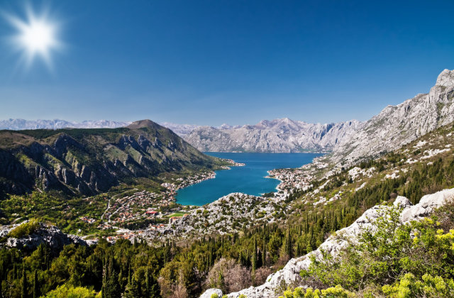 Montenegro, Kotor Bucht — Foto: Shutterstock / vitalez