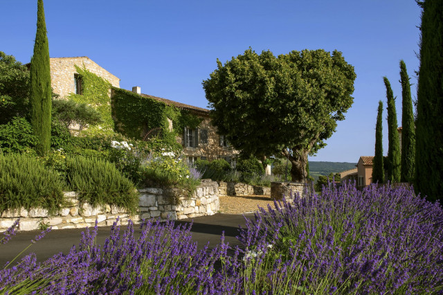 Ein Dorf aus mehreren „Bastiden“ — Foto: Coquillade Provence