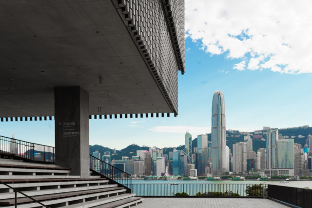 Blick auf den Hafen vom M+ — Foto: Discover Hong Kong